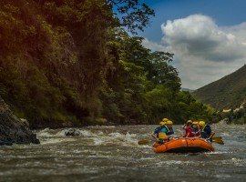 Paicol rafting sobre el rió Paez
