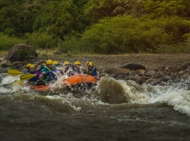 Paicol rafting sobre el rió Paez